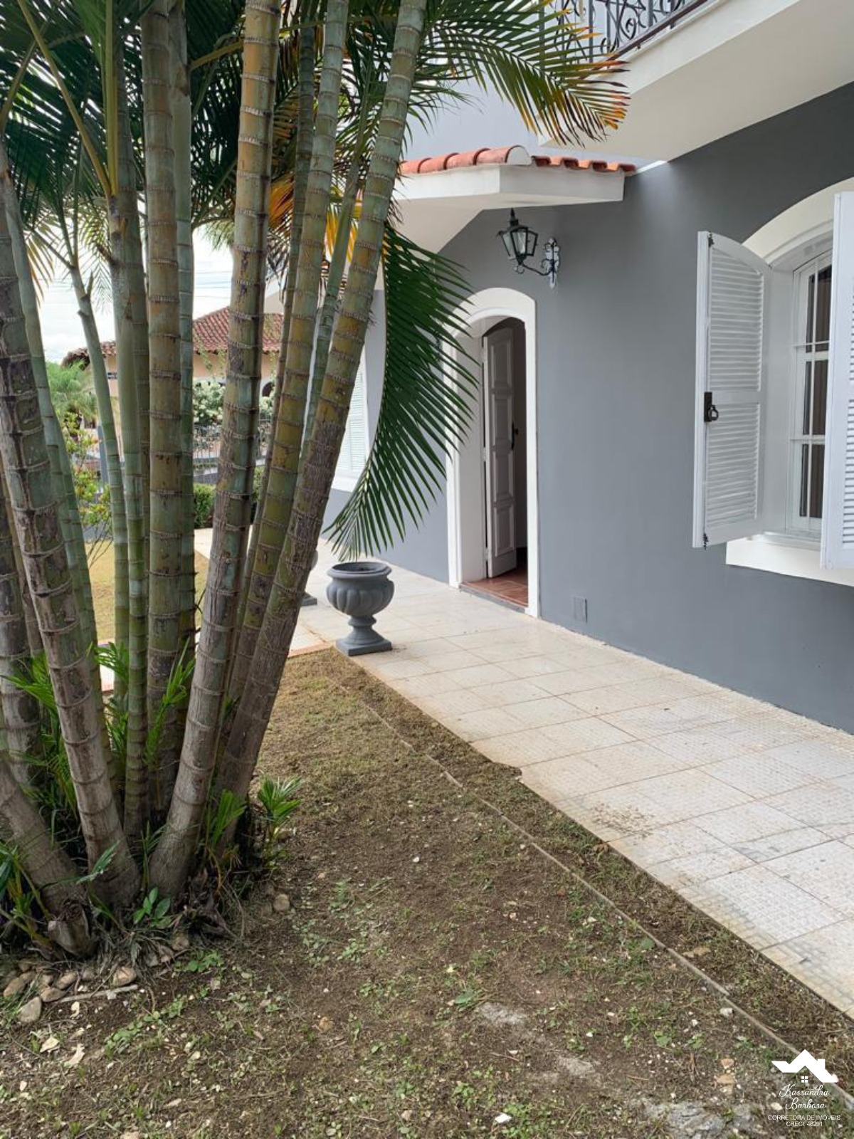 Casa à venda com 4 quartos, 326m² - Foto 2