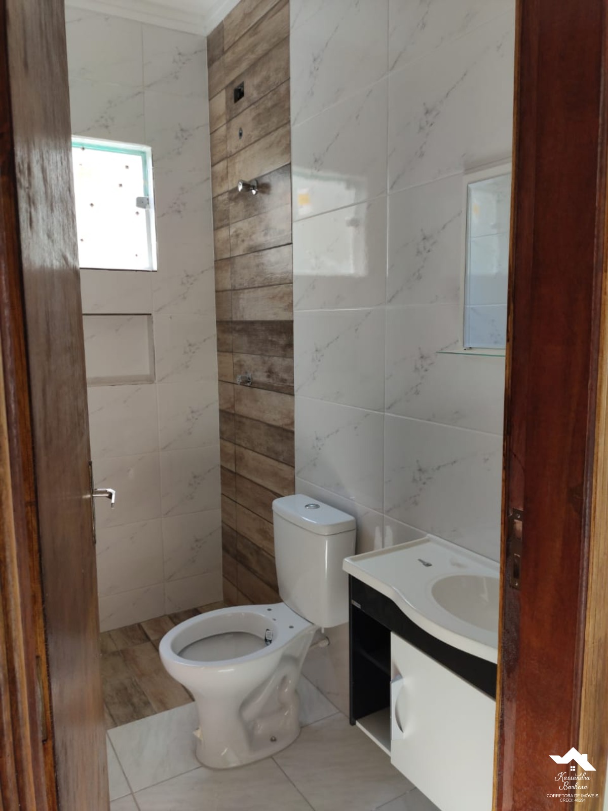 Casa à venda com 2 quartos, 50m² - Foto 3