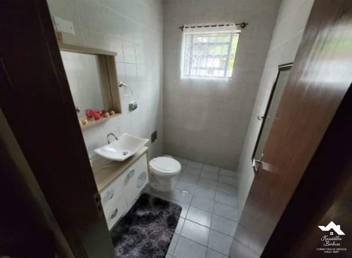 Casa à venda com 5 quartos, 224m² - Foto 6
