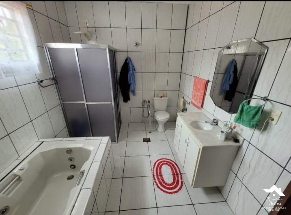Casa à venda com 5 quartos, 224m² - Foto 5